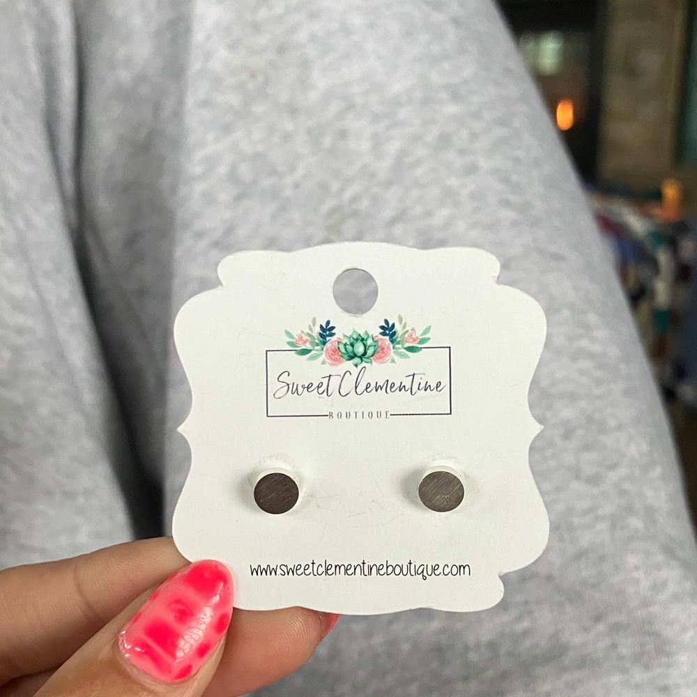 Sweet Clementine Boutique Round Silver Stud Earrings